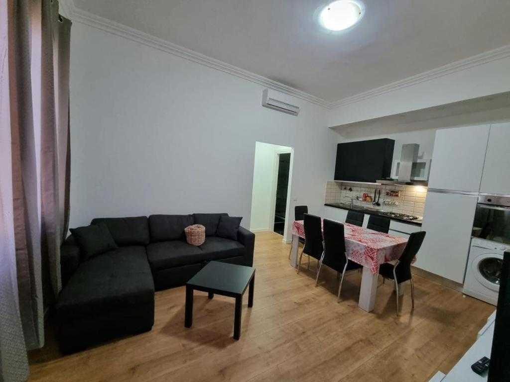 Piazza Colombo-Apartments Sanremo Eksteriør bilde